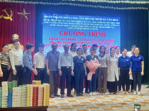 Chi đoàn TNCS Hồ Chí Minh Bệnh viện Phục hồi chức năng tham gia khám thiện nguyện tại Xã Tân Hoà - Huyện Vũ Thư - Tỉnh Thái Bình
